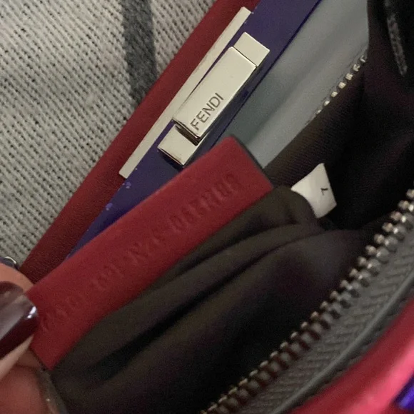 Auth Fendi red peekaboo iconic turn closure rigid leather top handle handbag - Picture 12 of 16